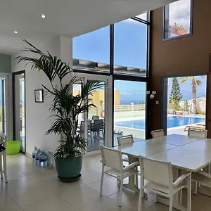 Casa Flamboyant Villa